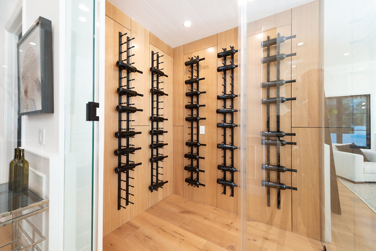 28-4651-Louise-Ave (1)